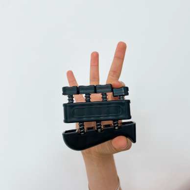 Fotos capturadas por una agencia profesional de fotografía, mostrando diversos estilos y escenarios.