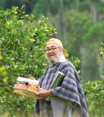 Fotos capturadas por una agencia profesional de fotografía, mostrando diversos estilos y escenarios.